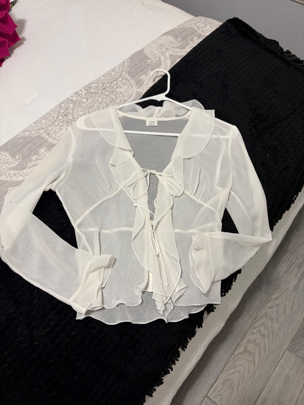 LIKE NEW! Women's Aritzia Wilfred Frenchie Cream Tie Chiffon Blouse-XS - Picture 2 of 10